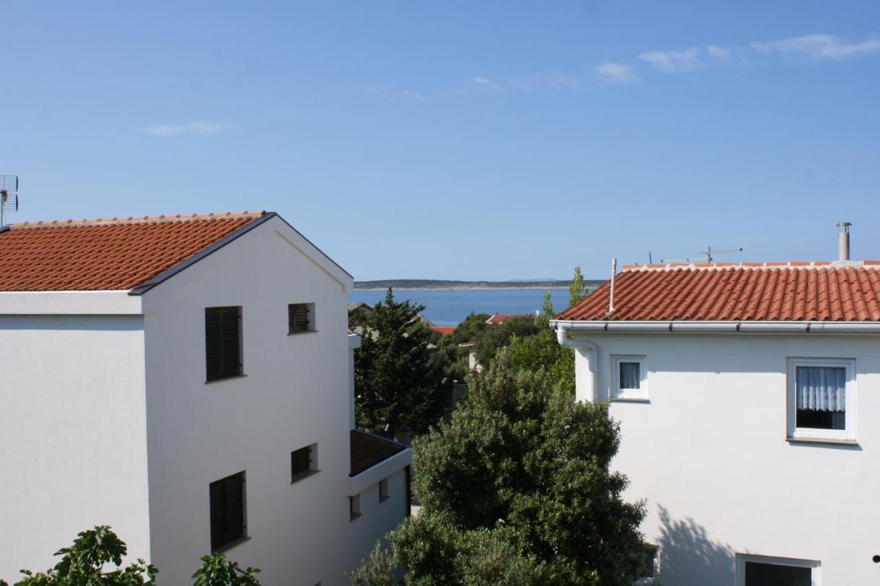 Apartments With A Parking Space Mandre, Pag - 6405 Kolan Exteriér fotografie