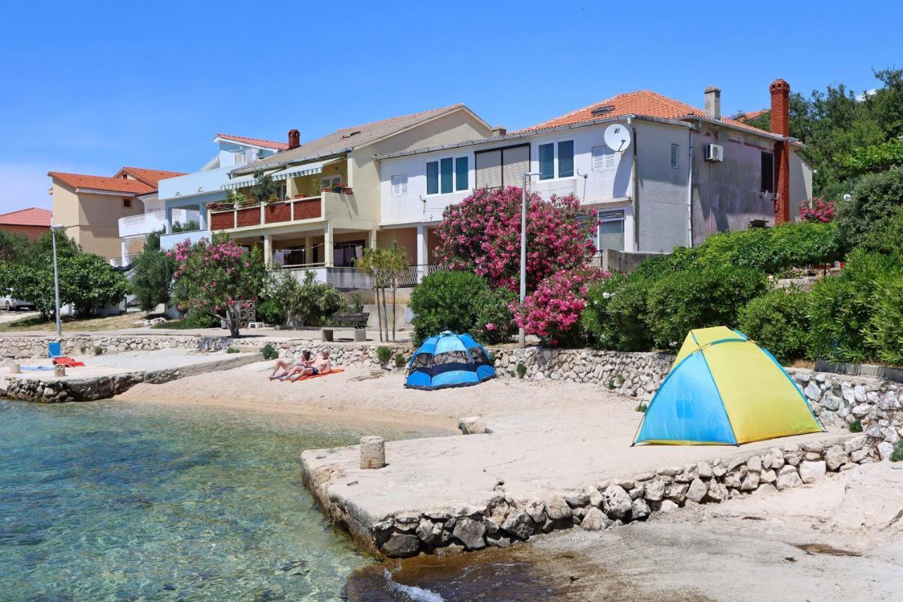 Apartments With A Parking Space Mandre, Pag - 6405 Kolan Exteriér fotografie