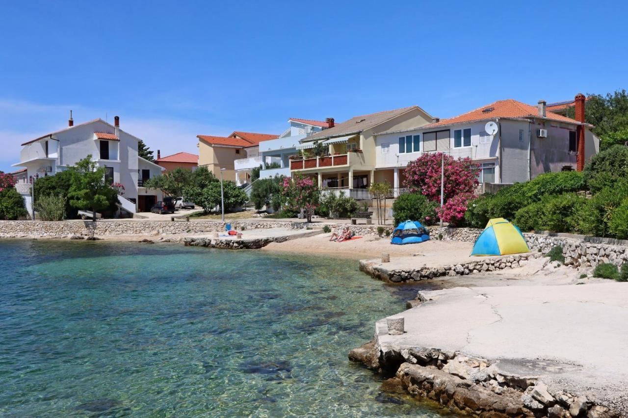 Apartments With A Parking Space Mandre, Pag - 6405 Kolan Exteriér fotografie